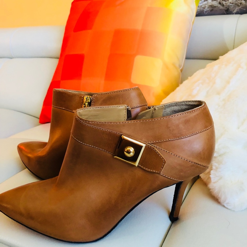 Women’s Enzo Angiolini  Size 8 Brown Leather Boot